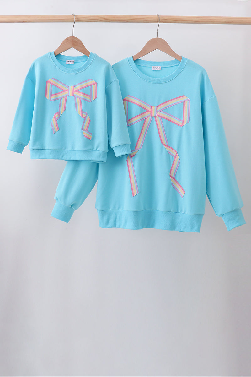 Blue bow hand-sewn mom&me sweatshirt